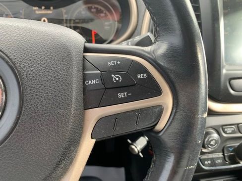 Used 2016 Jeep Cherokee Latitude w/ Comfort & Sound Group image 15