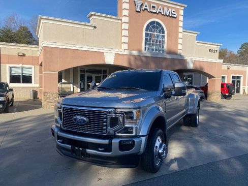 Used 2020 Ford F450 Limited image 1