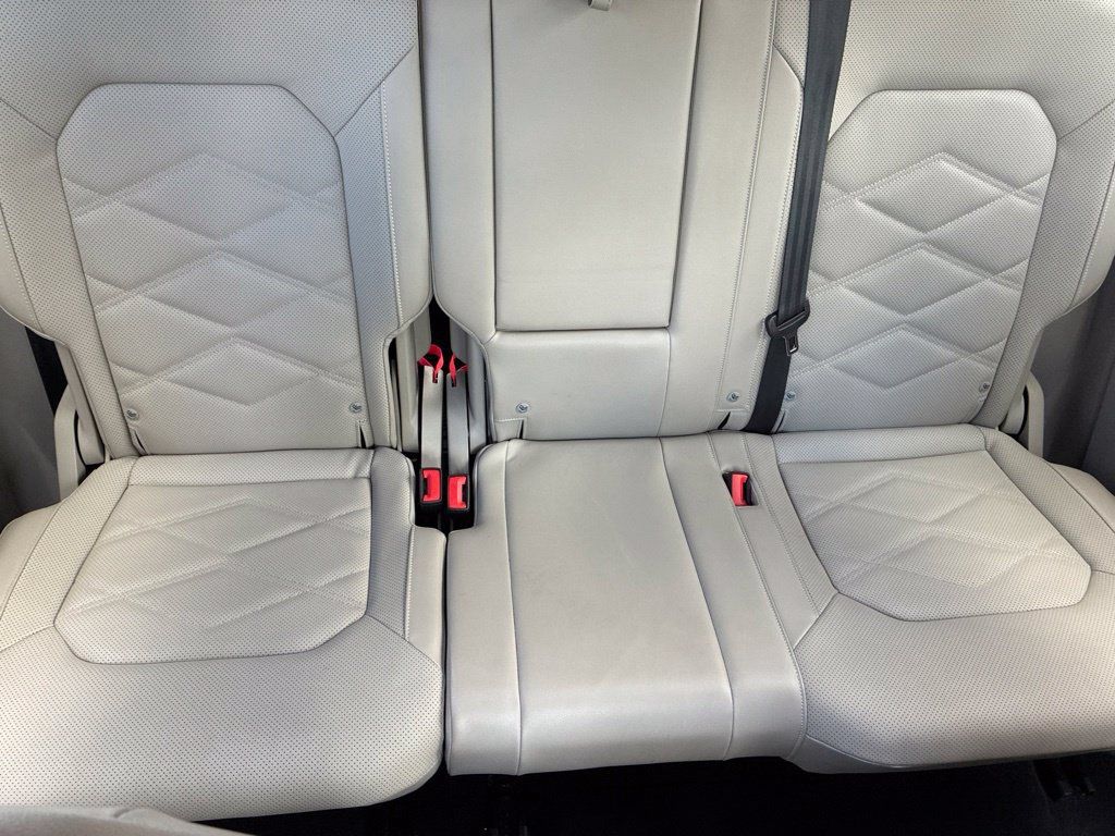 Used 2024 Volkswagen Atlas SE AWD/4WD image 52