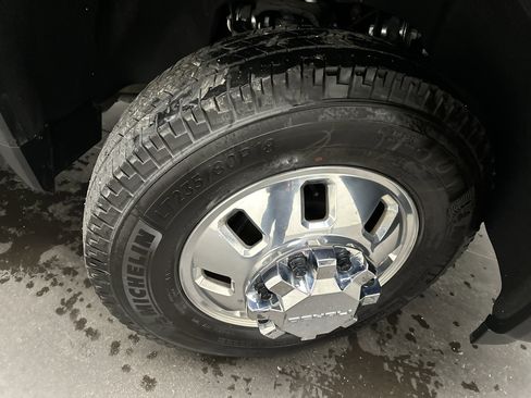 Used 2024 GMC Sierra 3500 Denali w/ Technology Package image 13