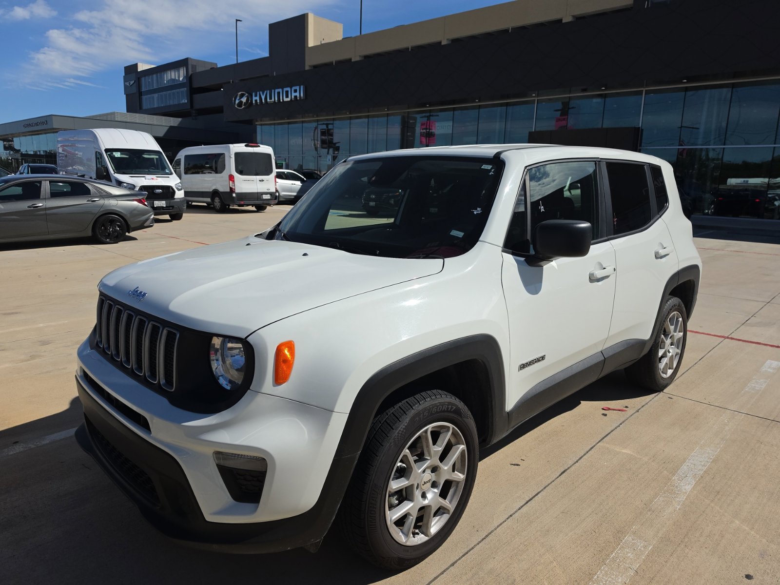 Used 2023 Jeep Renegade Latitude AWD/4WD image 1