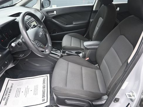 Used 2017 Kia Forte LX FWD image 13