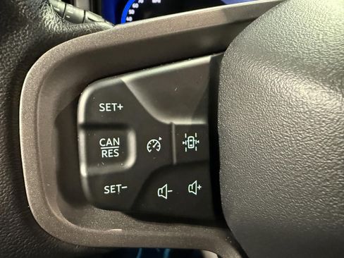 Used 2023 Ford Bronco Badlands image 34