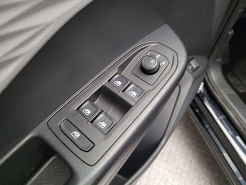 Used 2023 Volkswagen Taos S FWD image 27