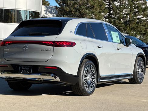 New 2025 Mercedes-Benz Maybach EQS 680 4MATIC image 9