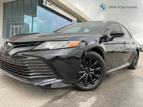 Used 2019 Toyota Camry LE FWD image 1