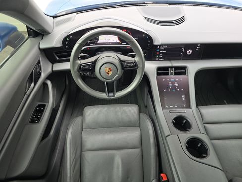 Certified 2021 Porsche Taycan 4 Cross Turismo image 17