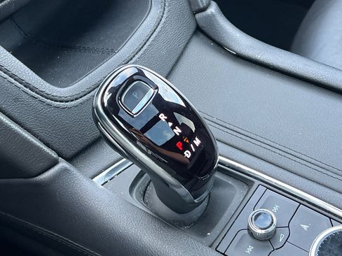 Used 2023 Cadillac XT6 Premium Luxury image 34