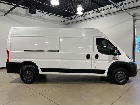 Used 2020 RAM ProMaster 2500 image 2