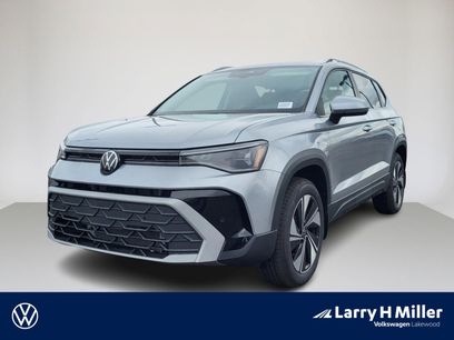 New 2025 Volkswagen Taos SE