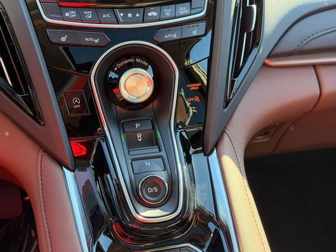 Certified 2024 Acura MDX FWD w/ Technology Package image 8