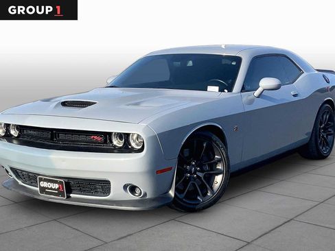 Used 2021 Dodge Challenger R/T Scat Pack RWD image 1