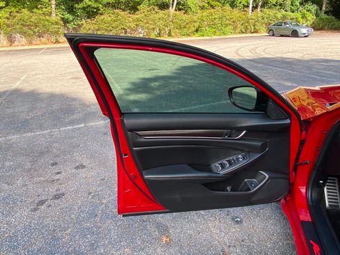 Used 2021 Honda Accord Sport image 13