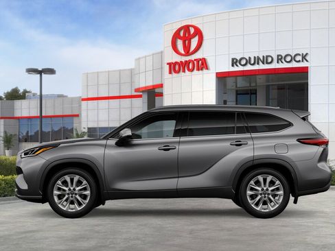 New 2026 Toyota Highlander Limited image 4