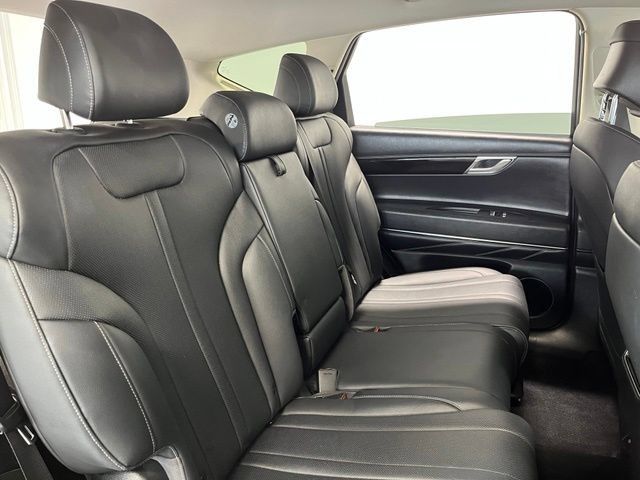 Used 2025 Genesis GV80 2.5T Standard AWD/4WD image 14