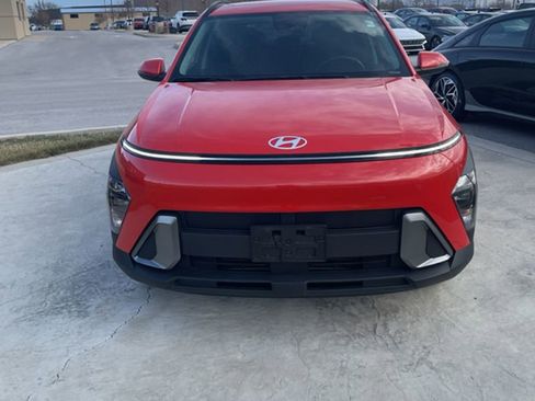 Used 2024 Hyundai Kona SEL image 8