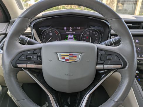 Certified 2024 Cadillac XT6 Premium Luxury w/ Technology Package FWD image 26