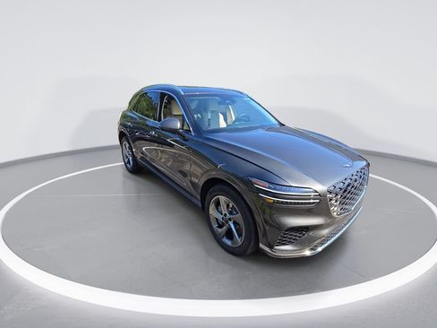 Used 2026 Genesis GV70 2.5T Advanced AWD/4WD image 2