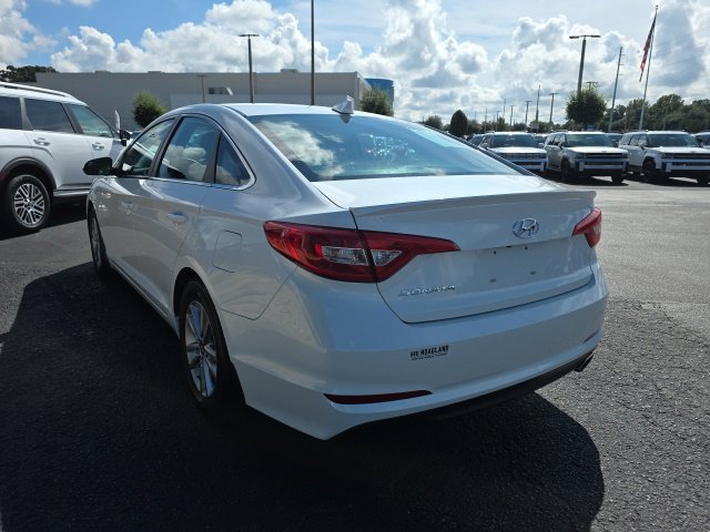 Used 2016 Hyundai Sonata SE FWD image 3