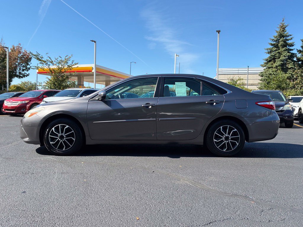Used 2015 Toyota Camry LE FWD image 8