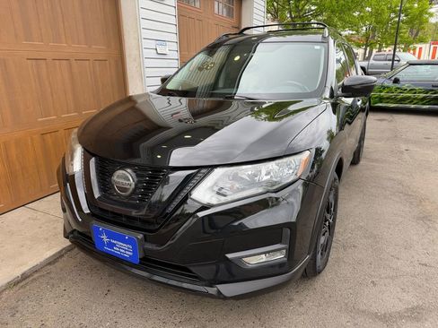 Used 2018 Nissan Rogue SV w/ Premium Package FWD image 7