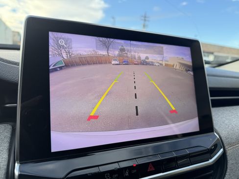 Used 2022 Jeep Compass Sport image 25