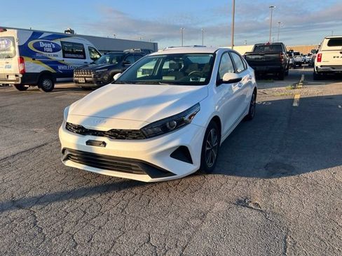 Used 2024 Kia Forte LXS w/ LXS Technology Package FWD image 1