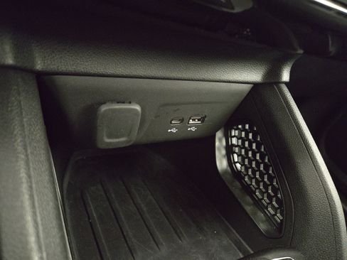 Certified 2025 Chevrolet TrailBlazer LT FWD image 25
