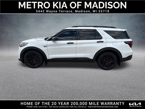 Used 2025 Ford Explorer ST w/ Sun And Sound Package AWD/4WD image 4