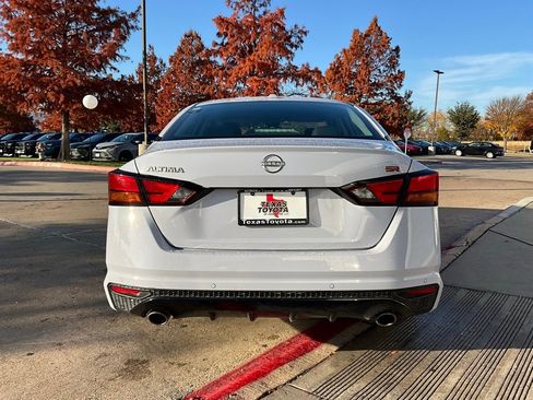 Used 2025 Nissan Altima 2.5 SR image 7