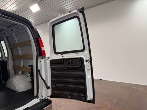Used 2024 GMC Savana 2500 w/ Driver Convenience Package image 74