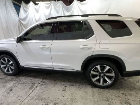 Certified 2025 Honda Pilot Elite image 9