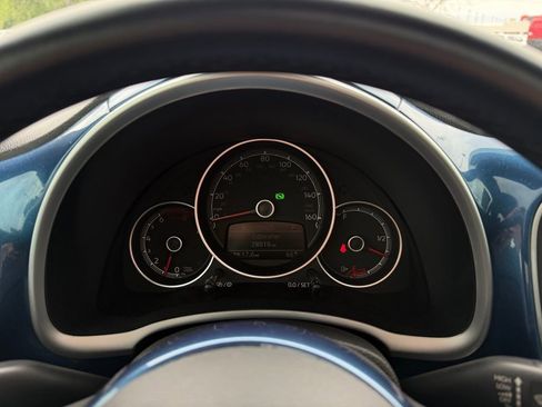 Used 2019 Volkswagen Beetle 2.0T SE w/ SE Premium Package FWD image 18