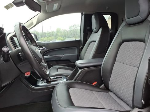 Used 2017 Chevrolet Colorado Z71 AWD/4WD image 13