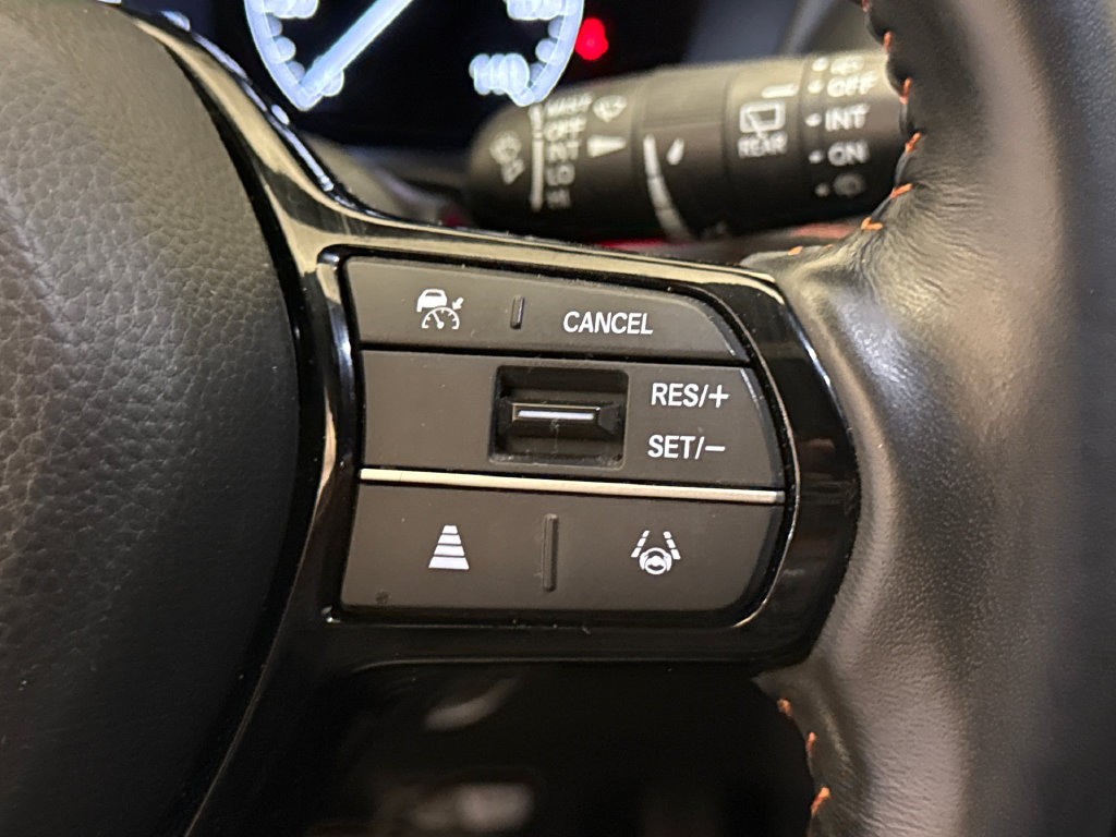 Certified 2025 Honda HR-V Sport image 31