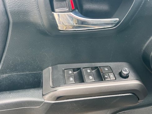 Used 2016 Toyota Tacoma TRD Off-Road image 11