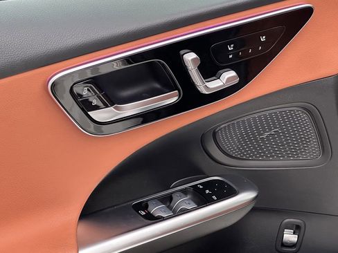 Certified 2025 Mercedes-Benz C 300 Sedan image 12