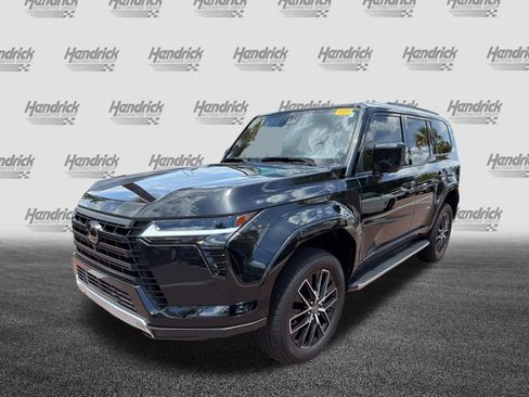 Used 2024 Lexus GX 550 w/ Cold Area Package AWD/4WD image 5