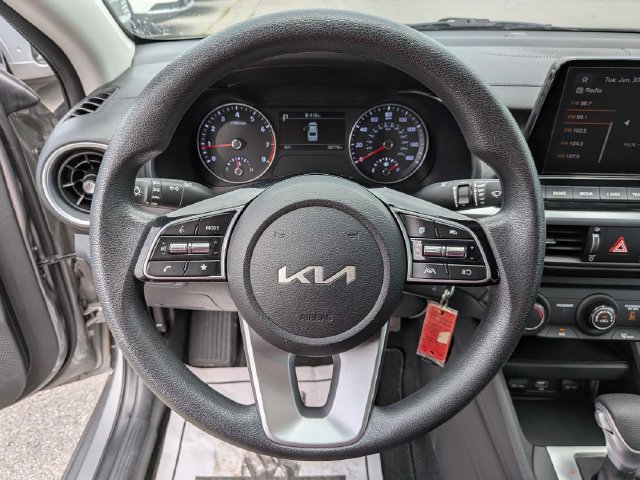 Used 2023 Kia Forte LXS FWD image 9
