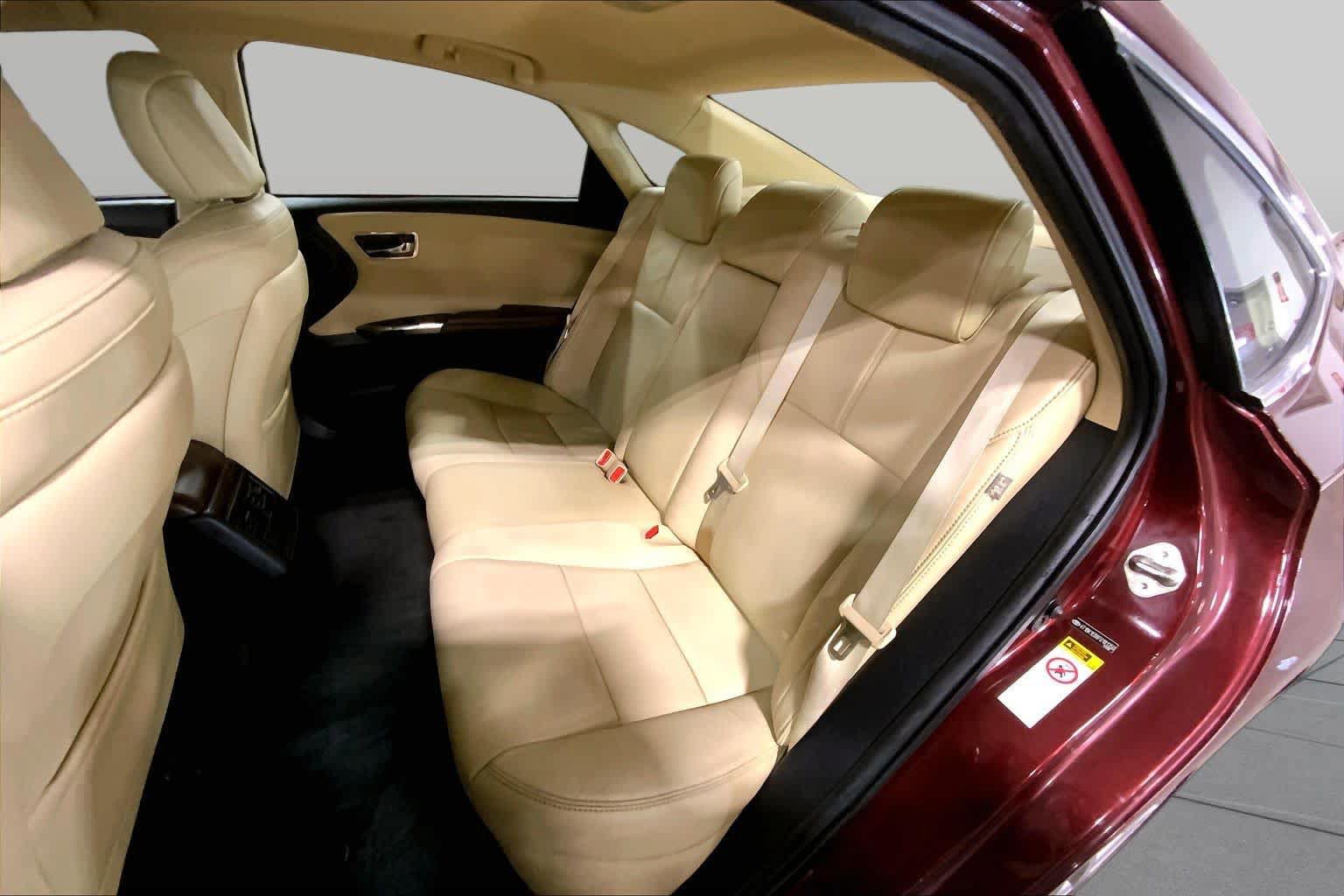 Used 2015 Toyota Avalon XLE Touring FWD image 41