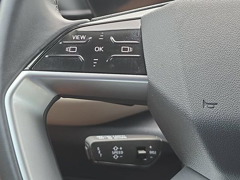 Certified 2025 Audi Q5 Premium w/ Convenience Package AWD/4WD image 12