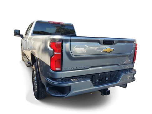 Used 2026 Chevrolet Silverado 3500 High Country w/ High Country Premium Package AWD/4WD image 3