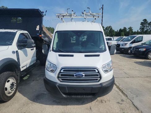 Used 2019 Ford Transit 150 XLT RWD image 3