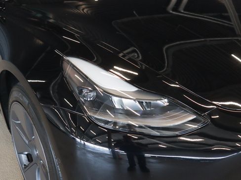 Used 2022 Tesla Model 3 Long Range AWD/4WD image 26