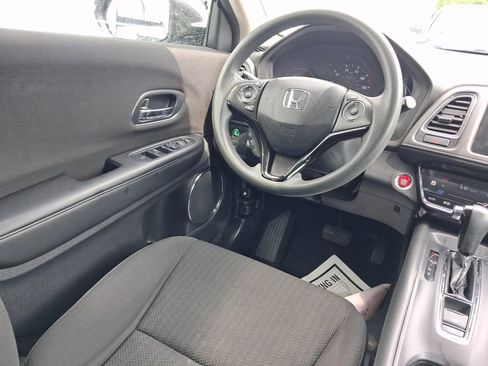 Used 2018 Honda HR-V EX image 22