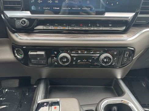 Certified 2023 Chevrolet Silverado 1500 LTZ AWD/4WD image 13