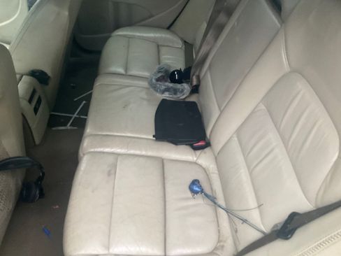 Used 2008 Volvo XC70 3.2 image 23