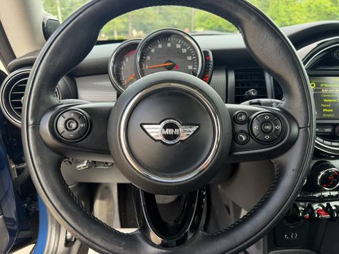 Used 2017 MINI Cooper 2-Door Hardtop FWD image 15