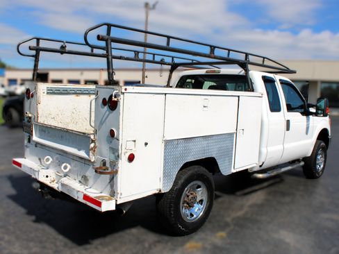 Used 2013 Ford F250 XL w/ PWR Equipment Group image 4