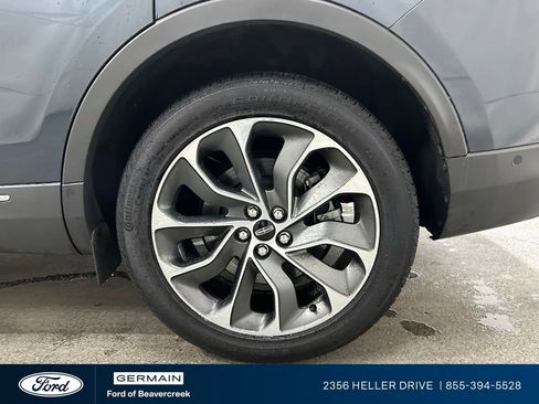 Used 2022 Lincoln Nautilus Reserve w/ Equipment Group 201A image 13